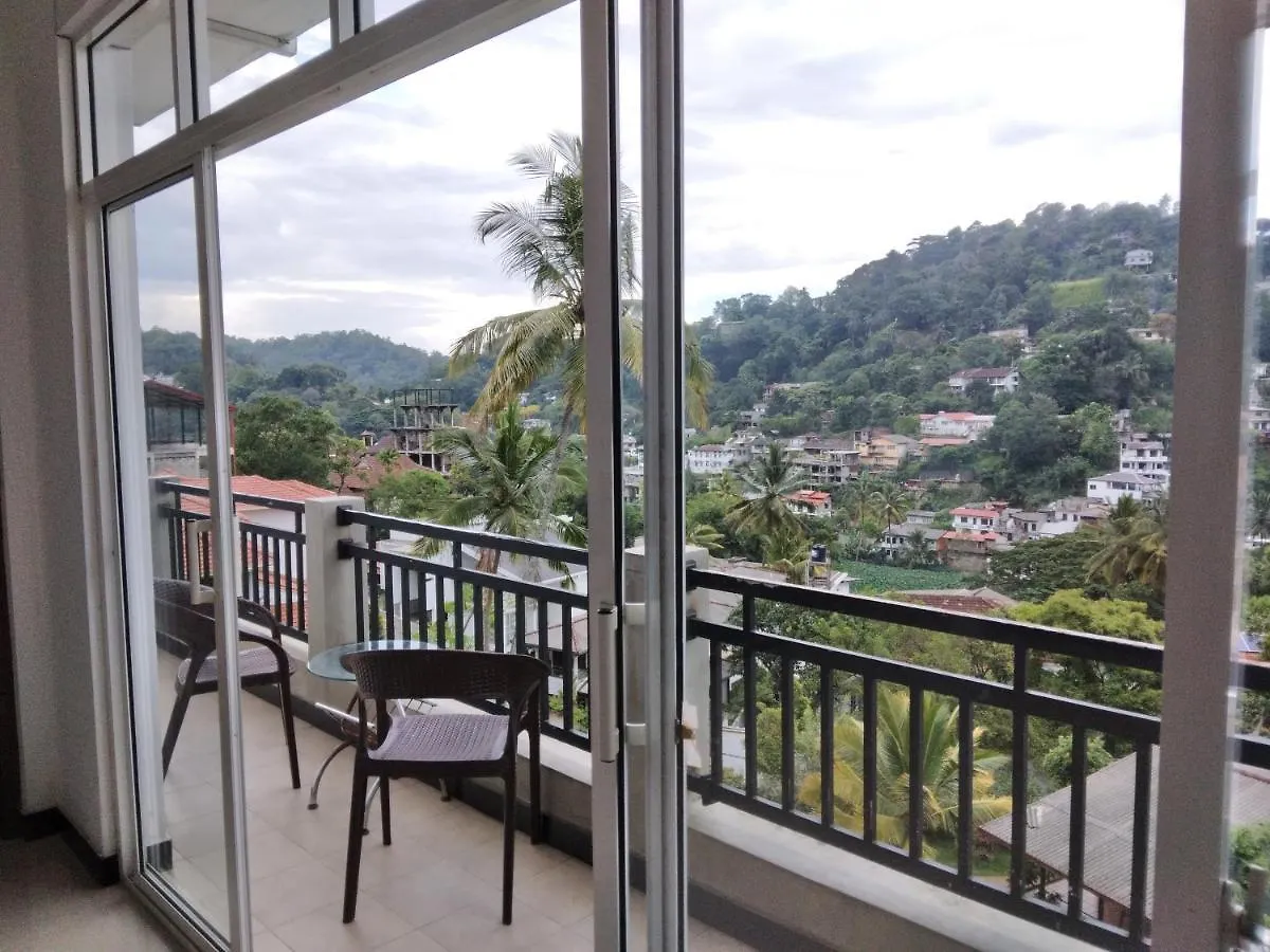 Lodge Kandy Lake Edge Villa